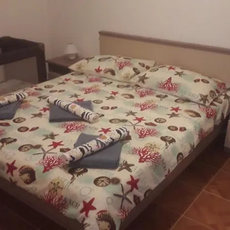 Apartment 4494 *