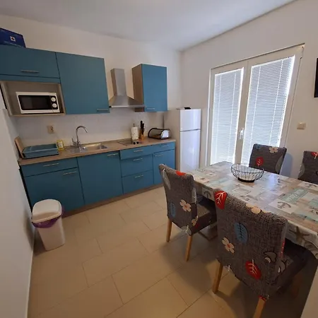 4494 Appartamento Vrsi