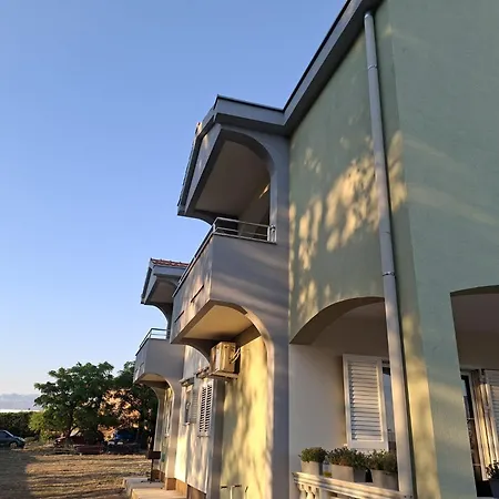 Apartament 4494 *